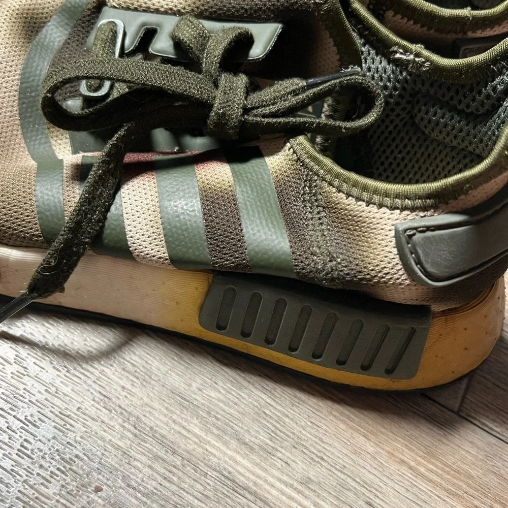 Adidas RARE Star‎ Wars Princess Leia Tennis Shoes- 8.5